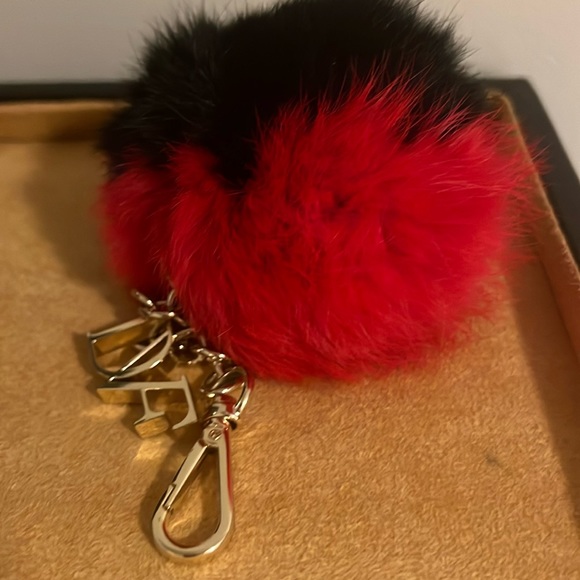 Diane von Furstenburg bicolor rabbit fur bag charm - Picture 2 of 5